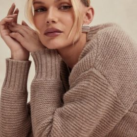 Alara Barley Chunky Natural Wool Cardigan - Image 17